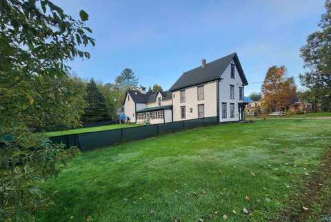 25 Park Street, Barton, VT 05822