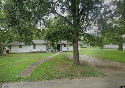 512 E Bluff Street, Hugo, OK 74743