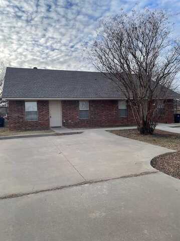 509 N Harrison Avenue, Blanchard, OK 73010