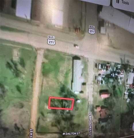 415 A Street, Hugo, OK 74743