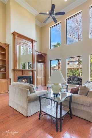 1069 Waters Edge Circle, Shreveport, LA 71106