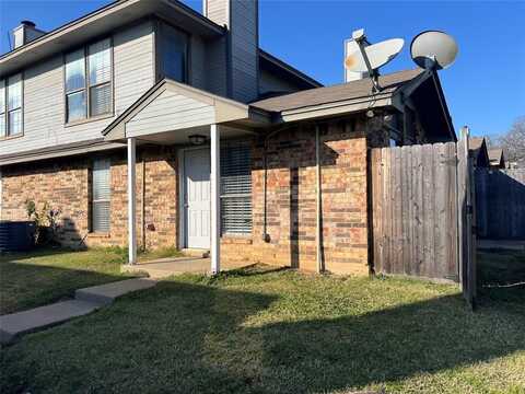 111 Peachtree Court, Kennedale, TX 76060