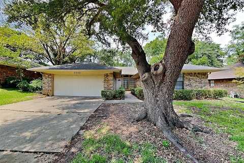 5703 Sagebrush Trail, Arlington, TX 76017