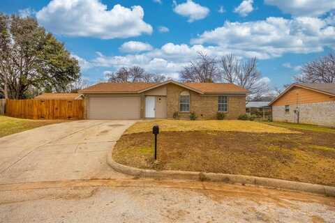 3405 Chatham Court, Forest Hill, TX 76140