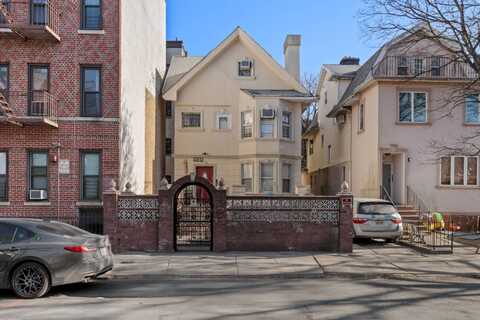 1025 East 13 St, Brooklyn, NY 11230