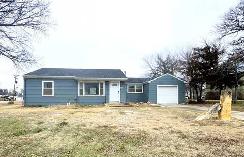 228 W South St, Lincoln, KS 67455