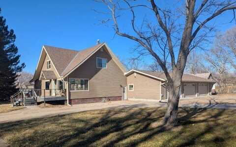 305 Garfield Ave, Grant, NE 69140