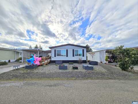 21 Juniper Mobile Est, Sequm, WA 98382