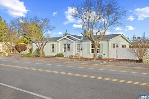 632 N 7th Avenue, Sequim, WA 98382