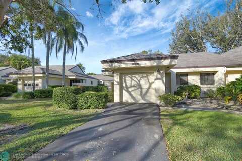 424 NW 95th Ave, Plantation, FL 33324