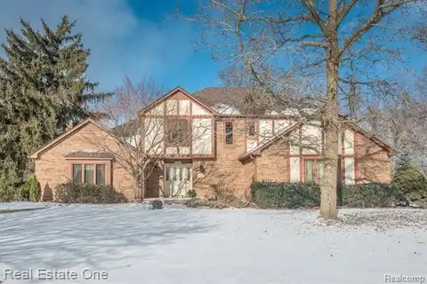 41344 Beacon Road, Novi, MI 48375