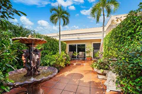 225 Everglade Avenue, Palm Beach, FL 33480