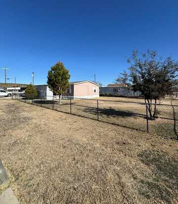 600 N Hallmark, Iraan, TX 79744