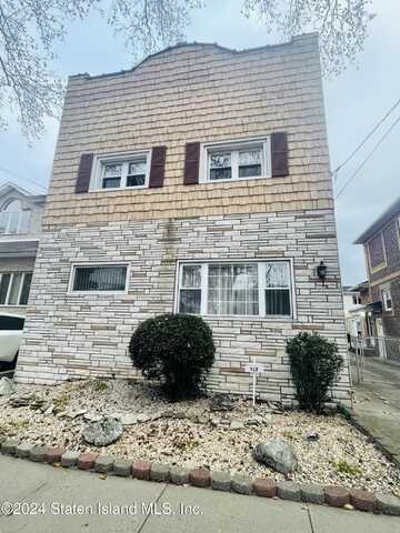 427 Cromwell Avenue, Staten Island, NY 10305