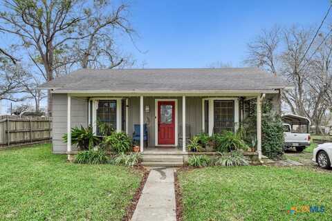 106 Duke Street, Yoakum, TX 77995