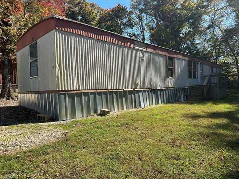 7150 Seward Circle, Pfafftown, NC 27040