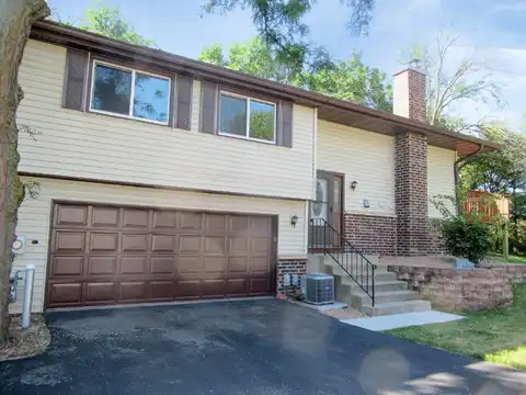 Cavell, MINNEAPOLIS, MN 55438