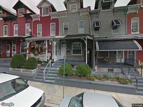 Pear, READING, PA 19601