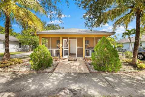 245Th, HOMESTEAD, FL 33032