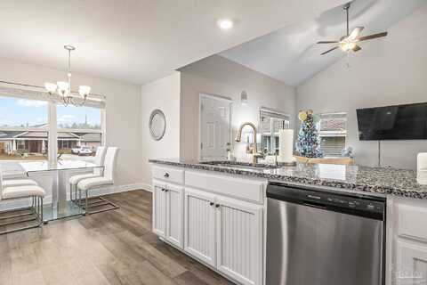 Sonny, PENSACOLA, FL 32504