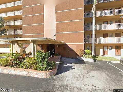 12Th, HALLANDALE BEACH, FL 33009