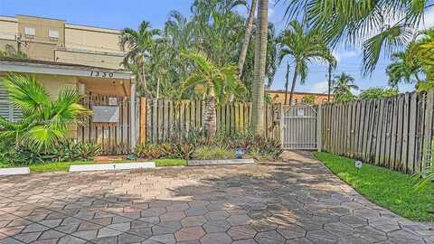 Holly Heights Dr, Fort Lauderdale, FL 33304