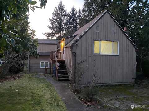 39Th, SEATTLE, WA 98125