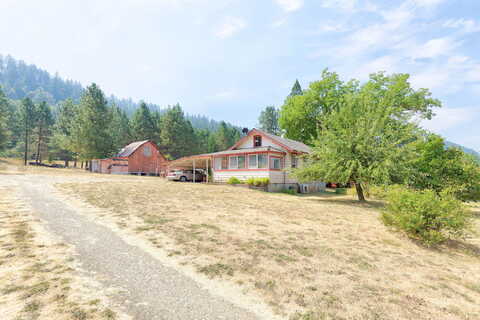 Frontage, WOLF CREEK, OR 97497