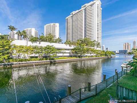 171St, NORTH MIAMI BEACH, FL 33160