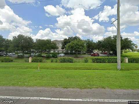 Crescent Loop Cir, Tampa, FL 33619