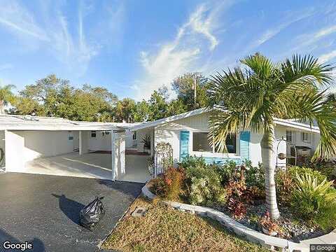 Caribbean Cir, Venice, FL 34293