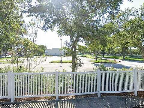 Puerta Del Sol Blvd S, Saint Petersburg, FL 33715