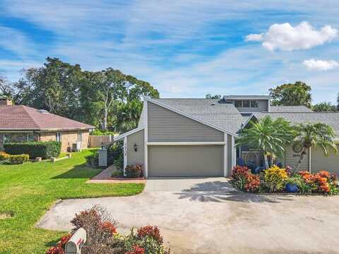 Avenida Madera, Bradenton, FL 34210