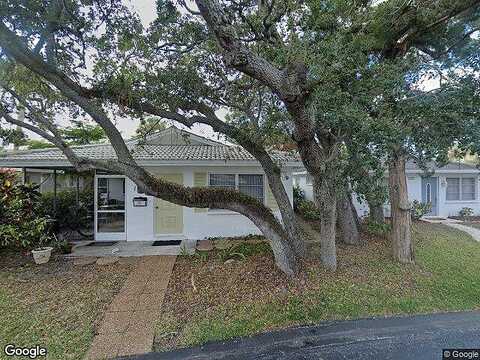 N Moonmist Ct, Sarasota, FL 34242