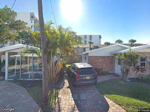 W Peppertree Ln, Sarasota, FL 34242