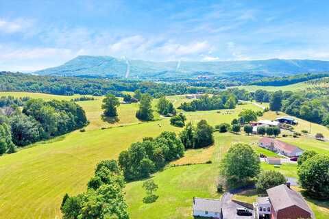 Mountain Pass Rd, Troutville, VA 24175