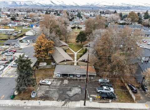 1310 W Mead Ave, Yakima, WA 98902