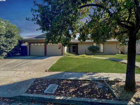 106 Shady Ln, Antioch, CA 94509