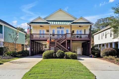 155 NE 8th Street, Oak Island, NC 28465