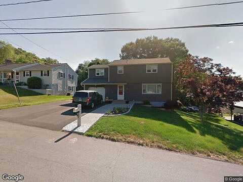 Tumblebrook, MERIDEN, CT 06450