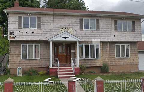 Cumberland, VALLEY STREAM, NY 11580
