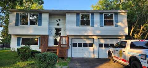 4258 Amblewood Lane, Clay, NY 13041