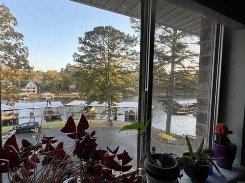 1127 Twin Points Road, Hot Springs, AR 71901