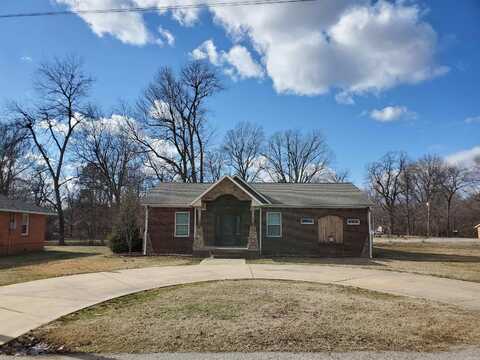 141 S 6th Avenue, Piggott, AR 72454