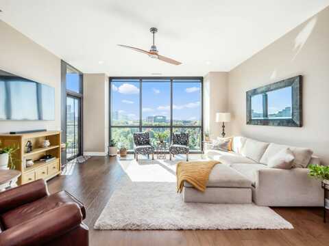 250 W Spring Street, Columbus, OH 43215