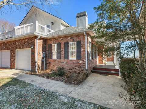 608 Carriage Commons Drive, Hendersonville, NC 28791