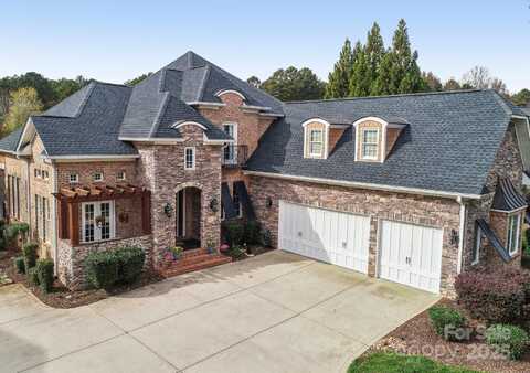 6639 Fox Ridge Circle, Davidson, NC 28036