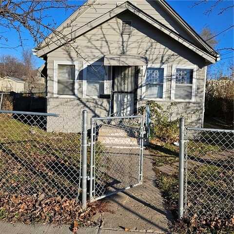 215 Clark Street, Des Moines, IA 50314