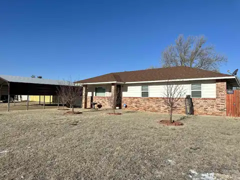 3516 Pawnee Dr, Woodward, OK 73801