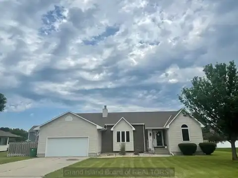 4111 W Indianhead Drive, Grand Island, NE 68803